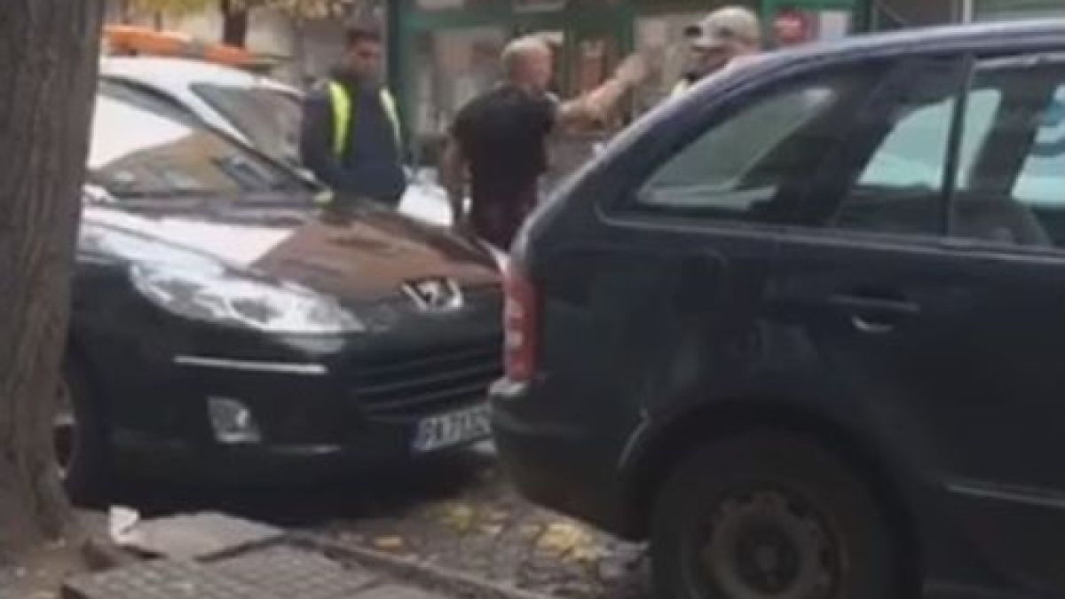 Брутална разправия със служители на ЦГМ събра погледите в центъра на София (ВИДЕО)  