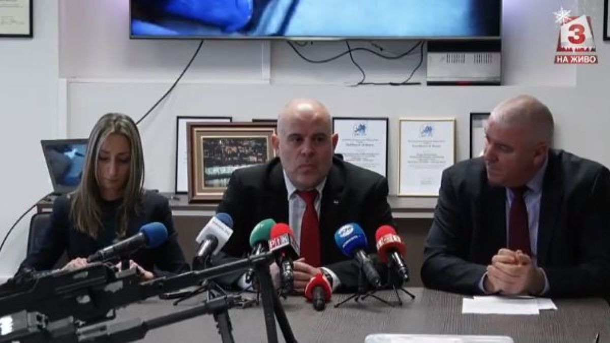 Първи подробности в БЛИЦ от прокуратурата за мащабната акция на ГДБОП с открити много оръжия!