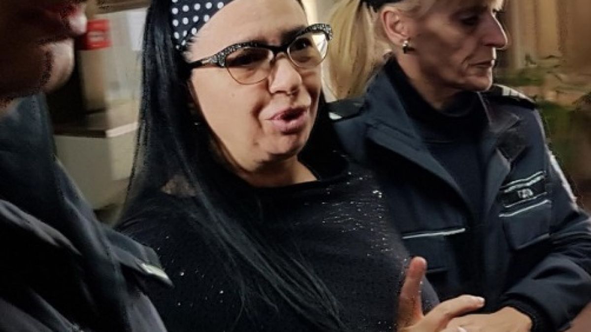 Анита Мейзер смени лицето си при пластичен хирург! Как извади 5 000 лева за тунинг, след като нямала пари?