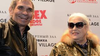 Вдовицата на Шукшин няма спирка! На 80 години е със седми мъж, омая известен музикален продуцент