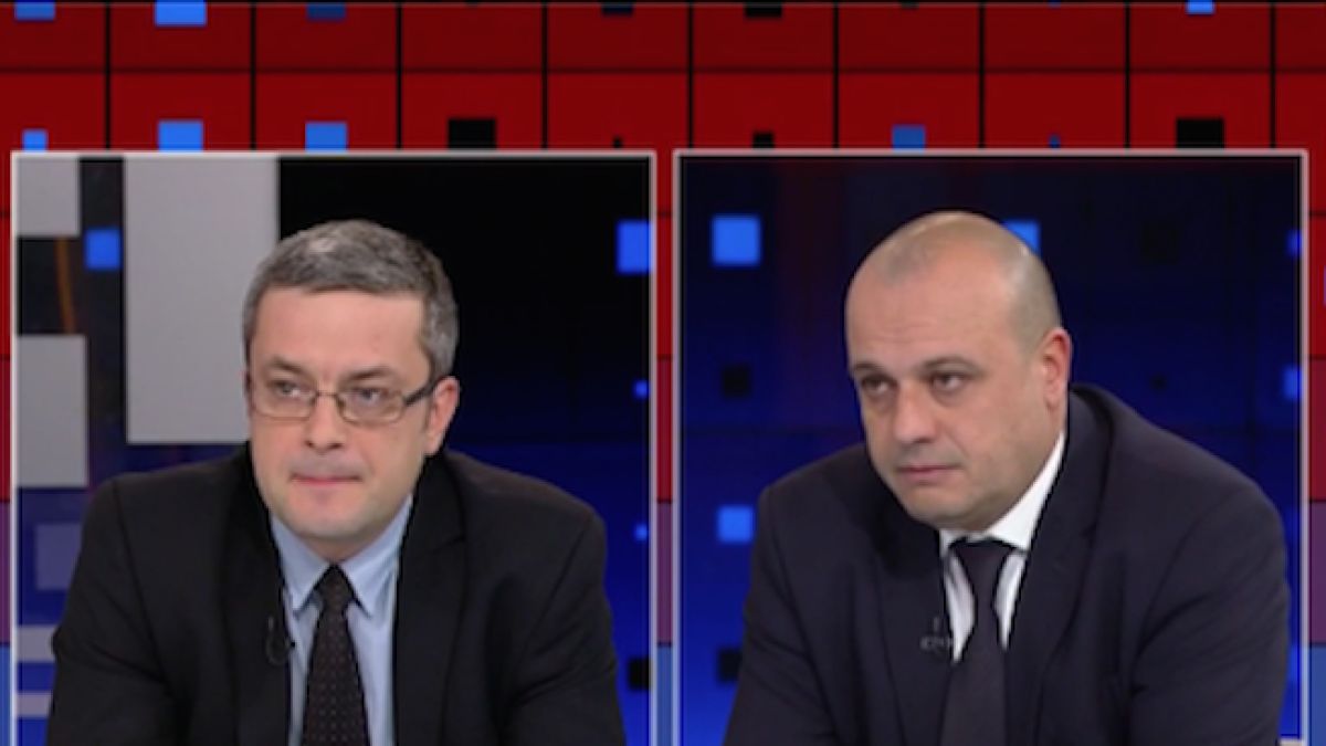 Тома Биков захапа президента: Води хибридна политика