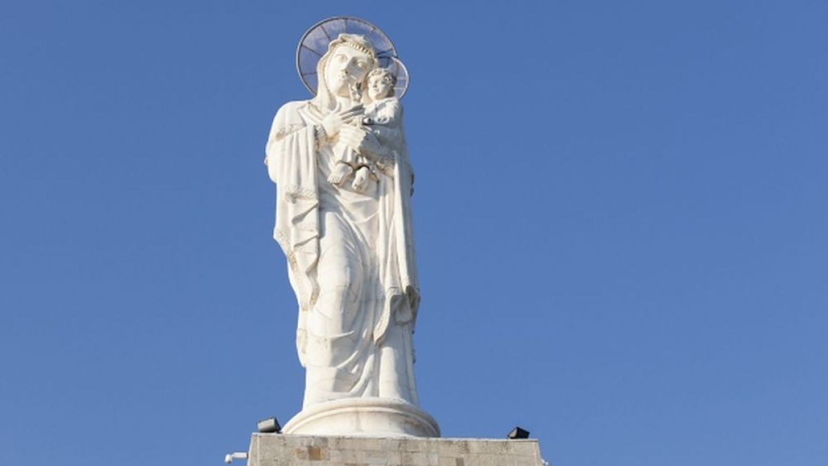 В България е най-високата статуя на Дева Мария с Младенеца в света (СНИМКИ)