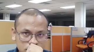 Зловещо! Мъж засне присъствие на дух в офиса му (ВИДЕО)