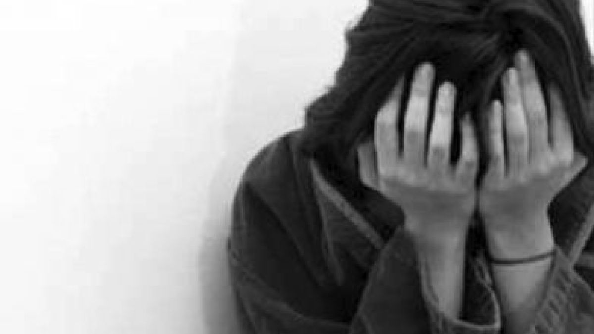 Майка от Петрич подлуди полицията с 13-годишната си дъщеря! През ден жената звъни, за да...