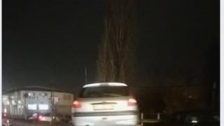 В Пернишко са истински виртуози! Само за ден двама шофьори направиха каскади, за които дълго ще се говори! (СНИМКА)