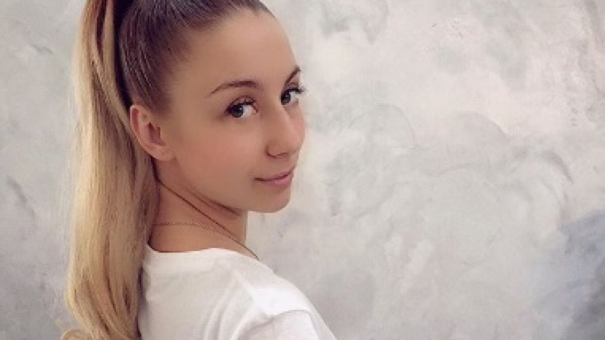 Михаела Маринова заприлича на чалга дива, сложи си...