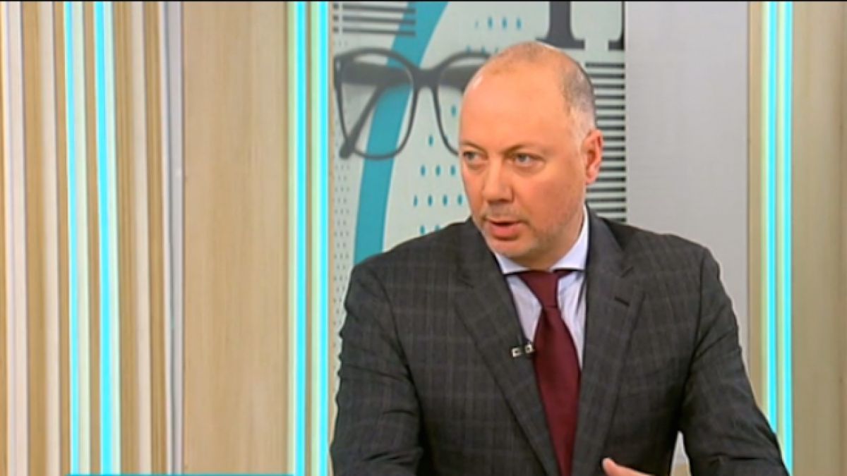 Министър Желязков с горещ коментар за БДЖ, плана "Макрон" и БСП