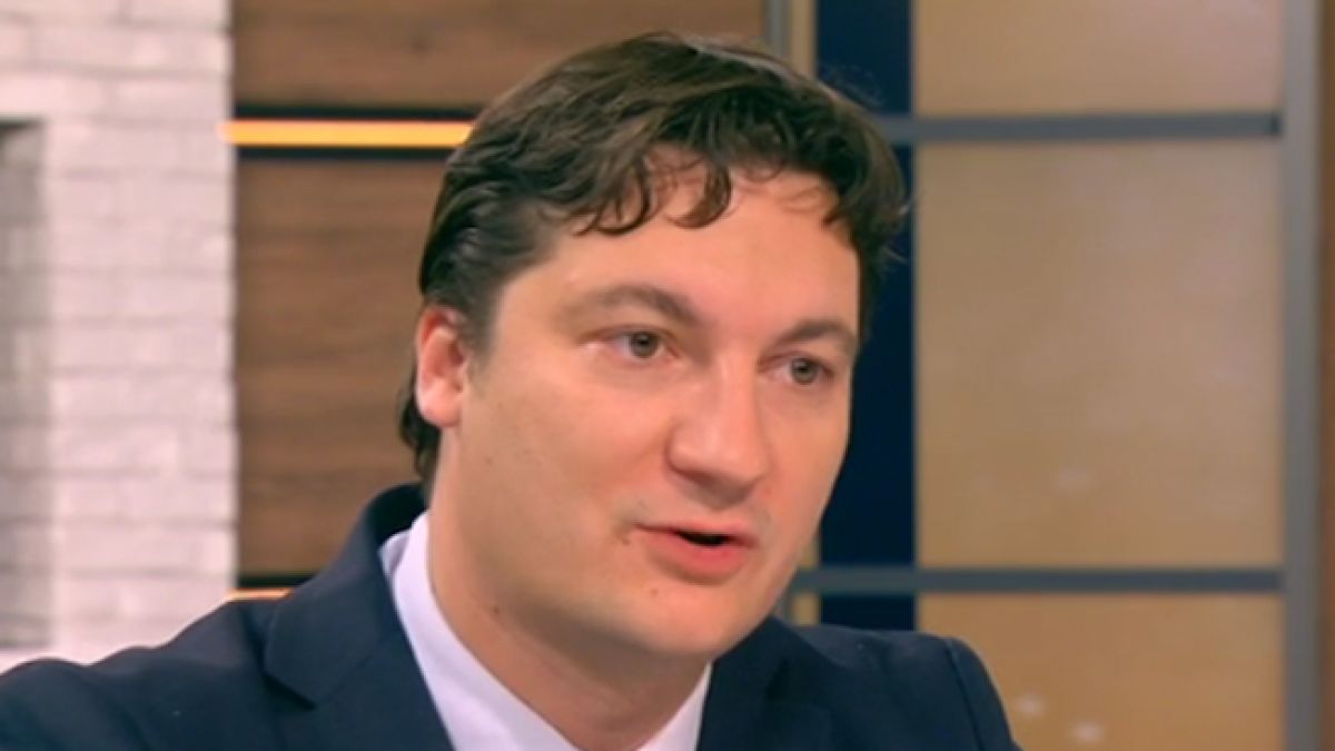 Крум Зарков: Трябва да пипаме внимателно, като става въпрос за...