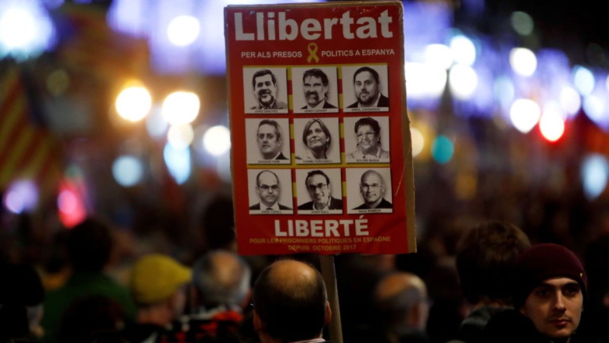 Повече от 70 ранени и 11 арестувани при протеста в Барселона
