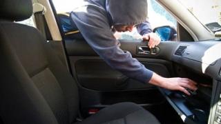 Немски инженери от ADAC: Най-лесно се крадат коли с безключово запалване, как да се защитим от автоапашите