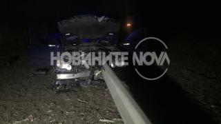 Първи СНИМКИ от тежкия сблъсък, който окървави пътя Казанлък-Стара Загора
