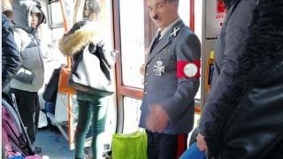Шок в София! Най-омразният диктатор в света се вози в трамвай 7, столичани не вярват на очите си (СНИМКА)