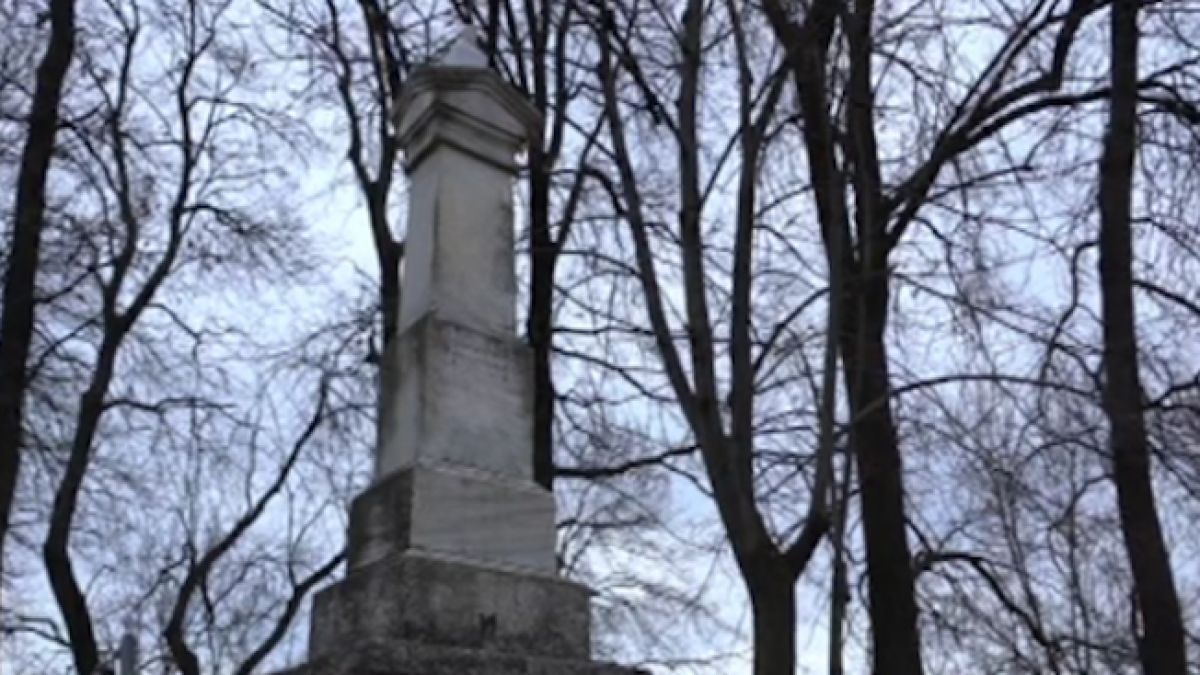 Вандали поругаха войнишки паметник във Врачанско
