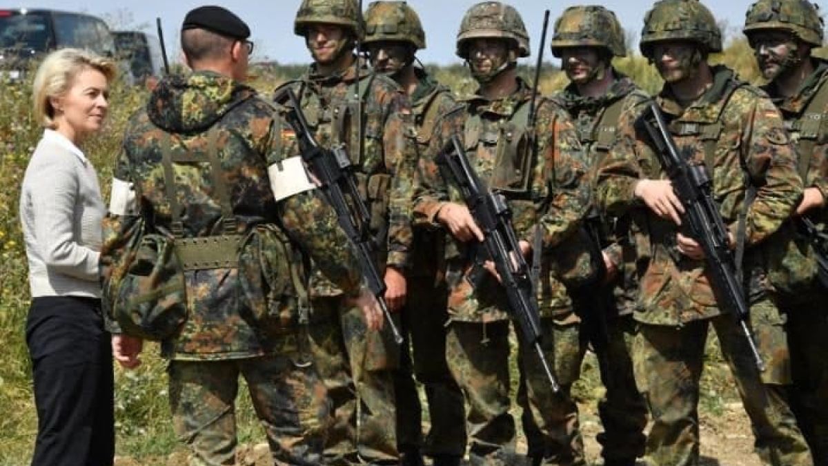 Важно! Бундесверът обяви какви гурбетчии ще наема