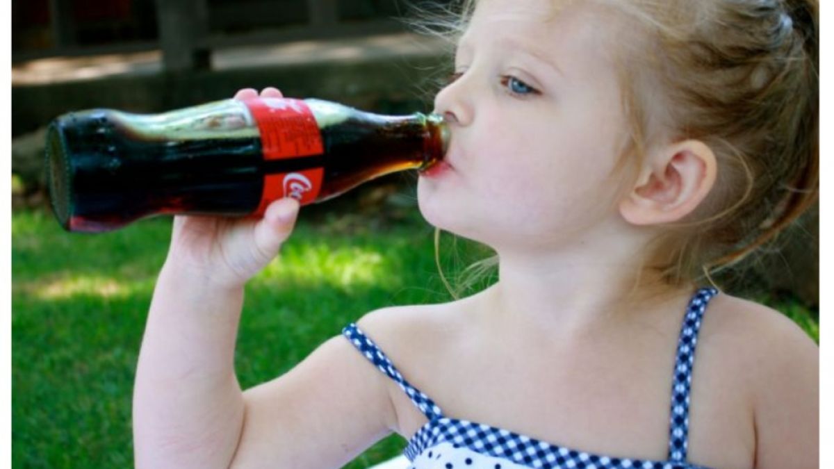 Това се случва в тялото ни след един час след пиене на Coca-Cola! 