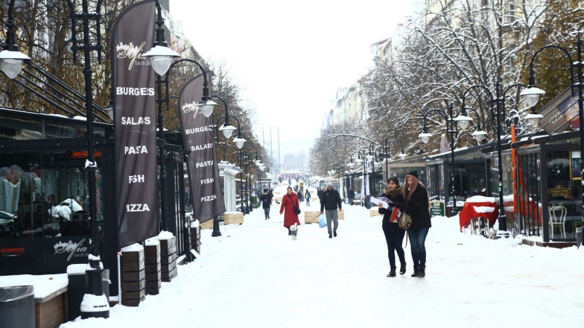 Арктическият студ, който ще скове България вече е тук! Сняг ще завали още нощес