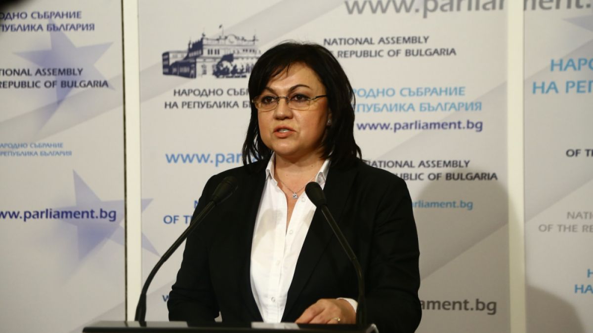 Нинова: Със светкавична скорост се отдалечаваме от европейското бъдеще