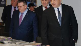 Борисов и Цацаров помогнали в ареста на подкупния кмет Ралев