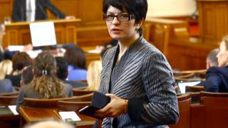 Деси Атанасова към лъжците:  Борисов ще ви осъди и ще плащате до живот!