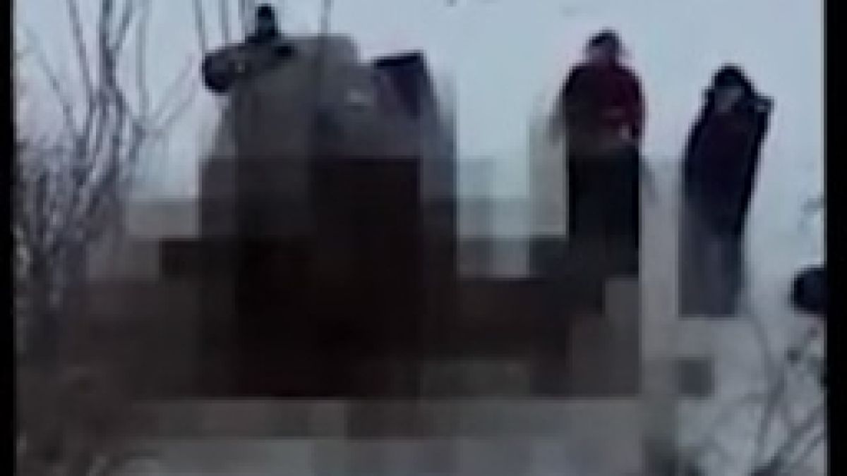 Огромна трагедия в Украйна остави осем трупа, три от които на деца (ВИДЕО 18+)