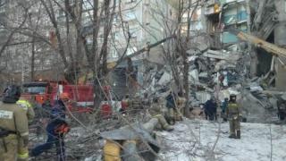 Невероятно драматичната история на бебето, което бе спасено сред руините в Магнитогорск (ВИДЕО)