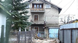Само в БЛИЦ! Смъртоносна прокоба тегне над Къщата на ужасите в Нови Искър (СНИМКИ/ВИДЕО)