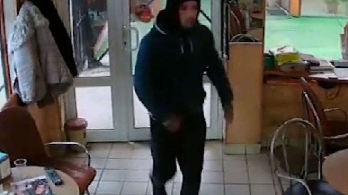 Вижте го този наглец - за секунди извърши обир на Нова година в столичния квартал "Надежда" (ВИДЕО)