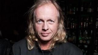 Почина скандален певец, пребил жена си навръх Нова Година! Откриха завещанието му, в което пише ...