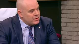 Прокурор Иван Гешев огласи какво е намерено в килията на Банев и как арестантът е търсил закрила от руски лобисти 