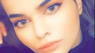 Млада саудитка се барикадира на летището в Банкок, за да избегне депортация (СНИМКИ)