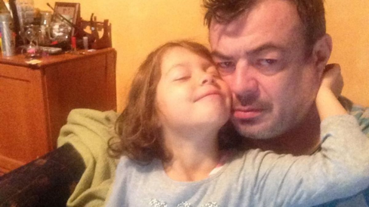 Вижте на какво е успял да научи Иван Ласкин малката му дъщеря