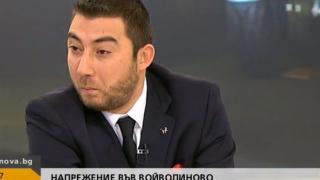 Защитник на ромите крещи на Ади Радева и Виктор, Карлос Контрера го контрира: Ще ревеш, като ви ошамарят! (ВИДЕО)