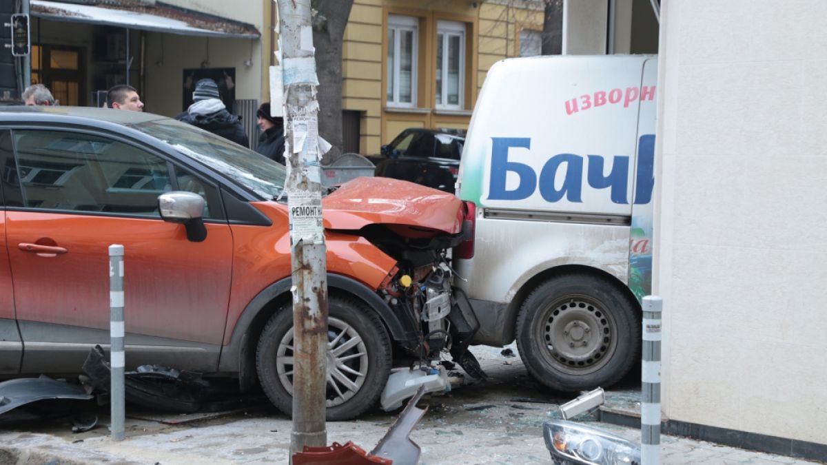 Извънредно в БЛИЦ! Свирепа катастрофа с два трупа окървави Софийско! 