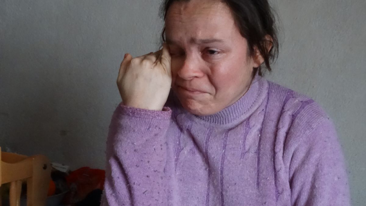 Самотна майка преживя истински кошмар! Отнеха й новороденото, защото нямала кола и доходи (СНИМКИ/ВИДЕО)