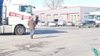 Дизайнерката Мегз с отчаян ход! Нахлу в офиса на бившото си гадже, иска 51% от фирмите му (СНИМКИ/ВИДЕО)
