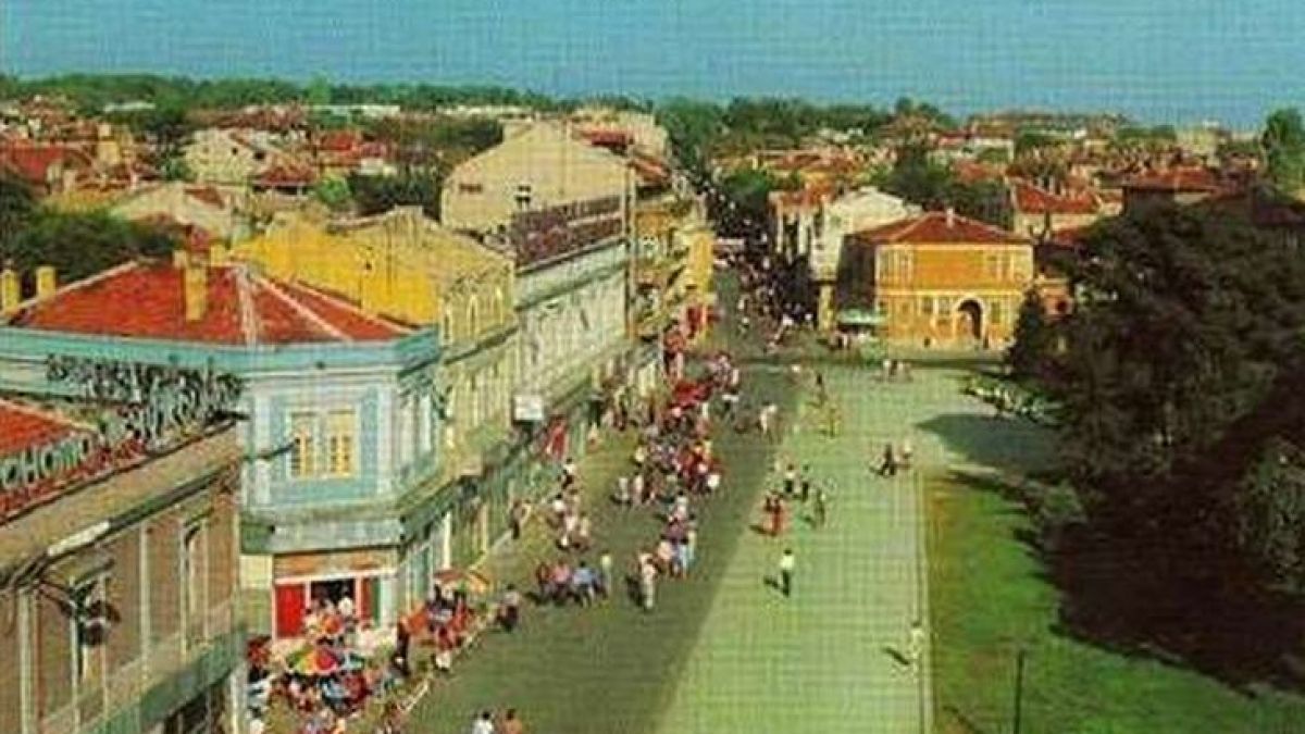 Спомени от соца: Как Варна стана Сталин, а Бургас без малко да е Ленин (СНИМКИ)