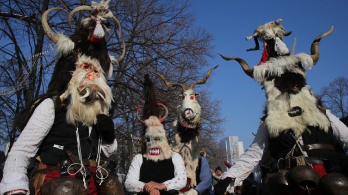 Днес стартира фестивалът „Сурва” в Перник