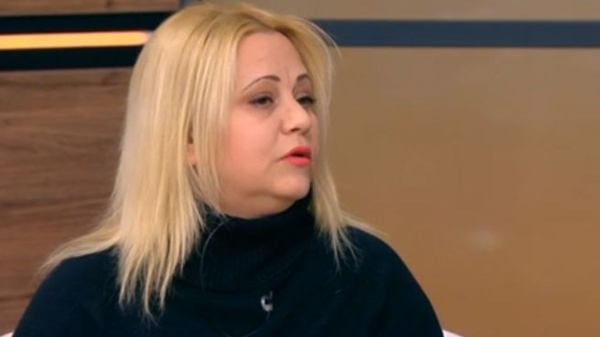 Шефката на КЗД за снимката с циганина Ачо: Няма нищо лошо в това