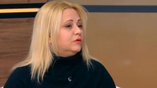 Шефката на КЗД за снимката с циганина Ачо: Няма нищо лошо в това