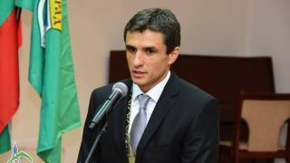 Кметът на Ботевград изригна: Част от агитката на отбора на Валентин Златев е платена!