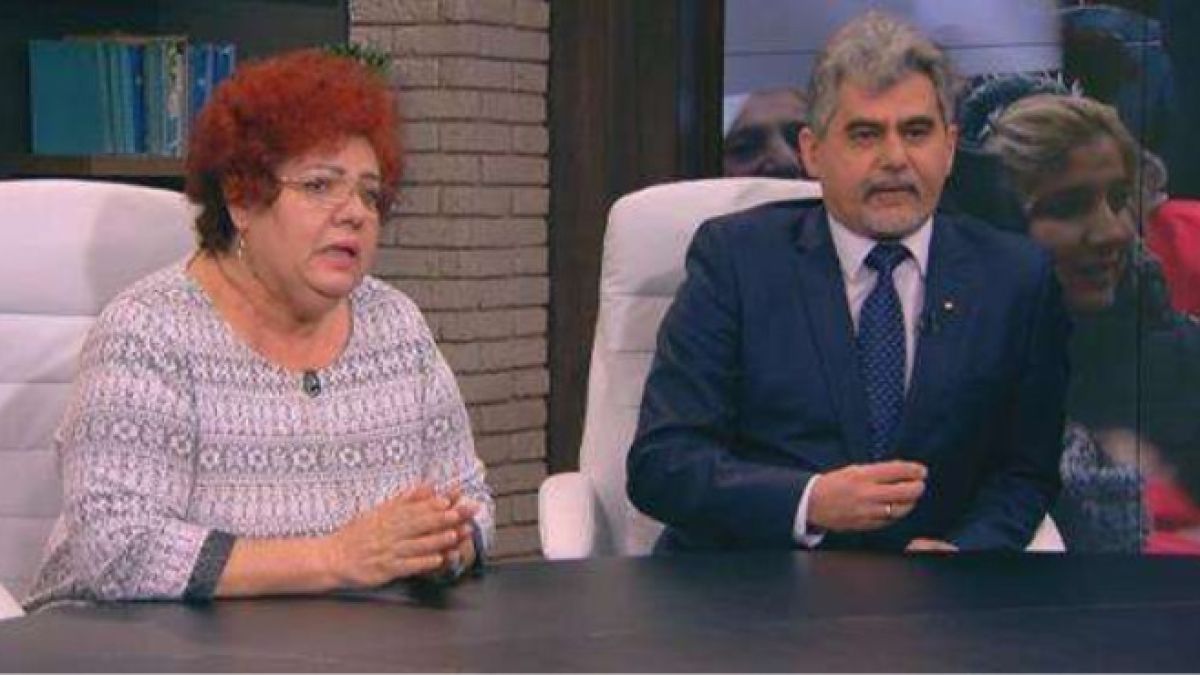 Скандал! Държавна чиновничка от МОН организирала циганския протест срещу Каракачанов