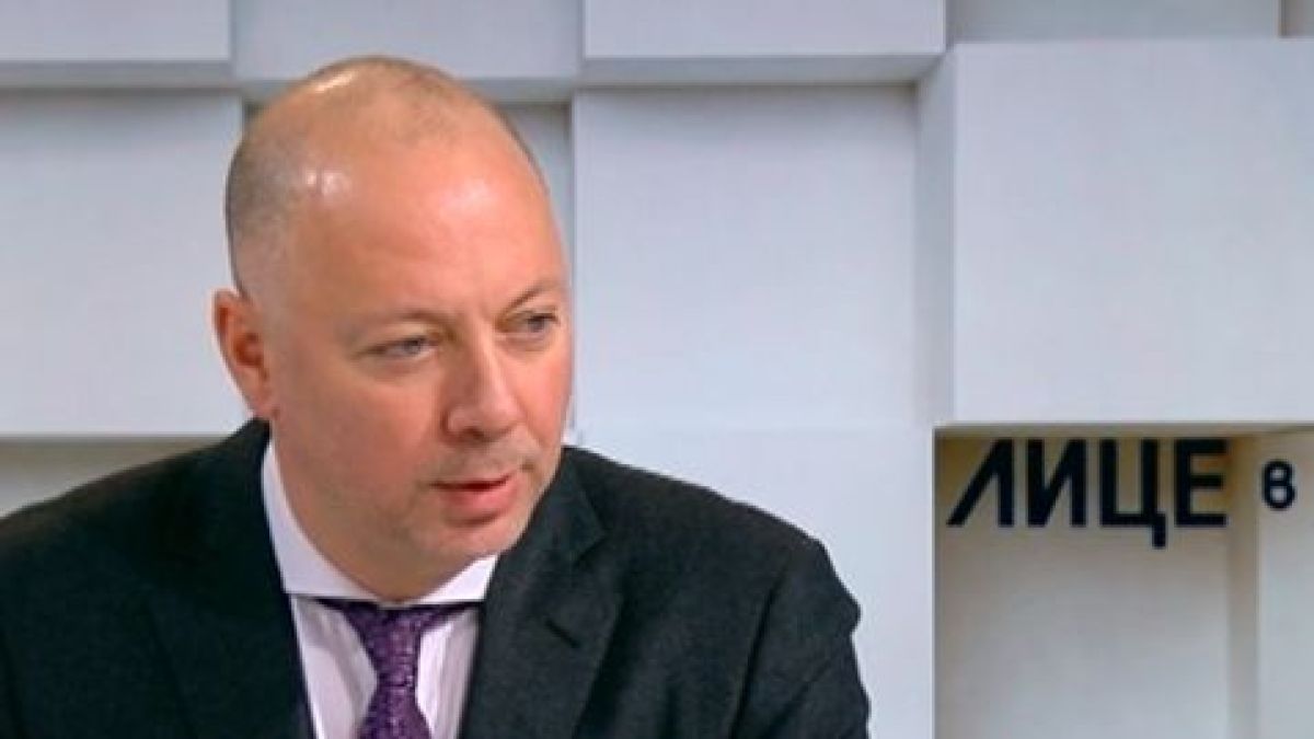 Транспортният министър с горещ коментар по казуса със задържания либийски кораб 