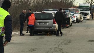 Първа СНИМКА на неуловимото Пежо 307, преследвано цяла нощ из Централна България (ВИДЕО)