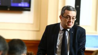 Тома Биков се закани в парламента: Ще спечелим изборите!