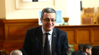 Тома Биков призова Елена Йончева да сезира прокуратурата, ако знае за нарушения