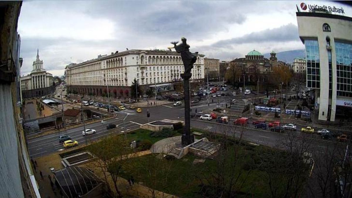 Софиянка засне нещо уникално в небето по залез, а наблюдателни пророкуваха, че се задава… (СНИМКИ) 