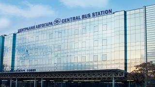 Въоръжени ченгета нахлуха в столичната Централна автогара (СНИМКА)