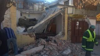  7 години бутат незаконна къща в Пловдив