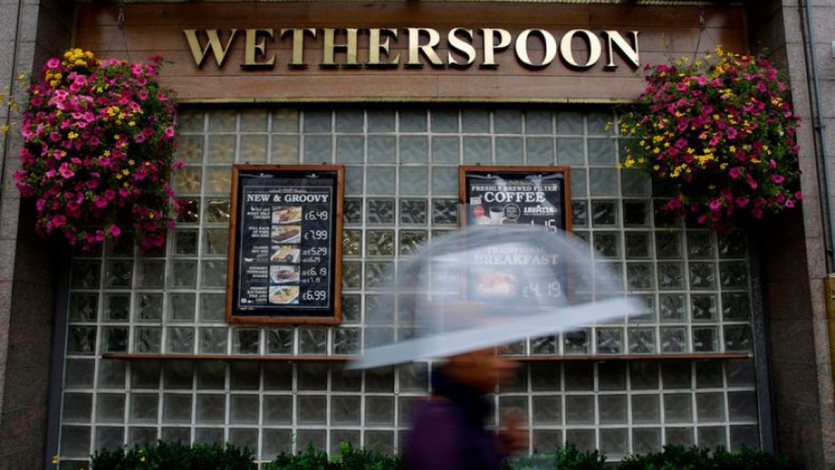 Без европейски бира и вино в Wetherspoons на Острова