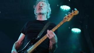 Основател на легендарните Pink Floyd спаси две сирийски деца от "Ислямска държава"
